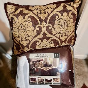 🌟NEW🌟 LUXURY 12PC QUEEN COMFORTER SET